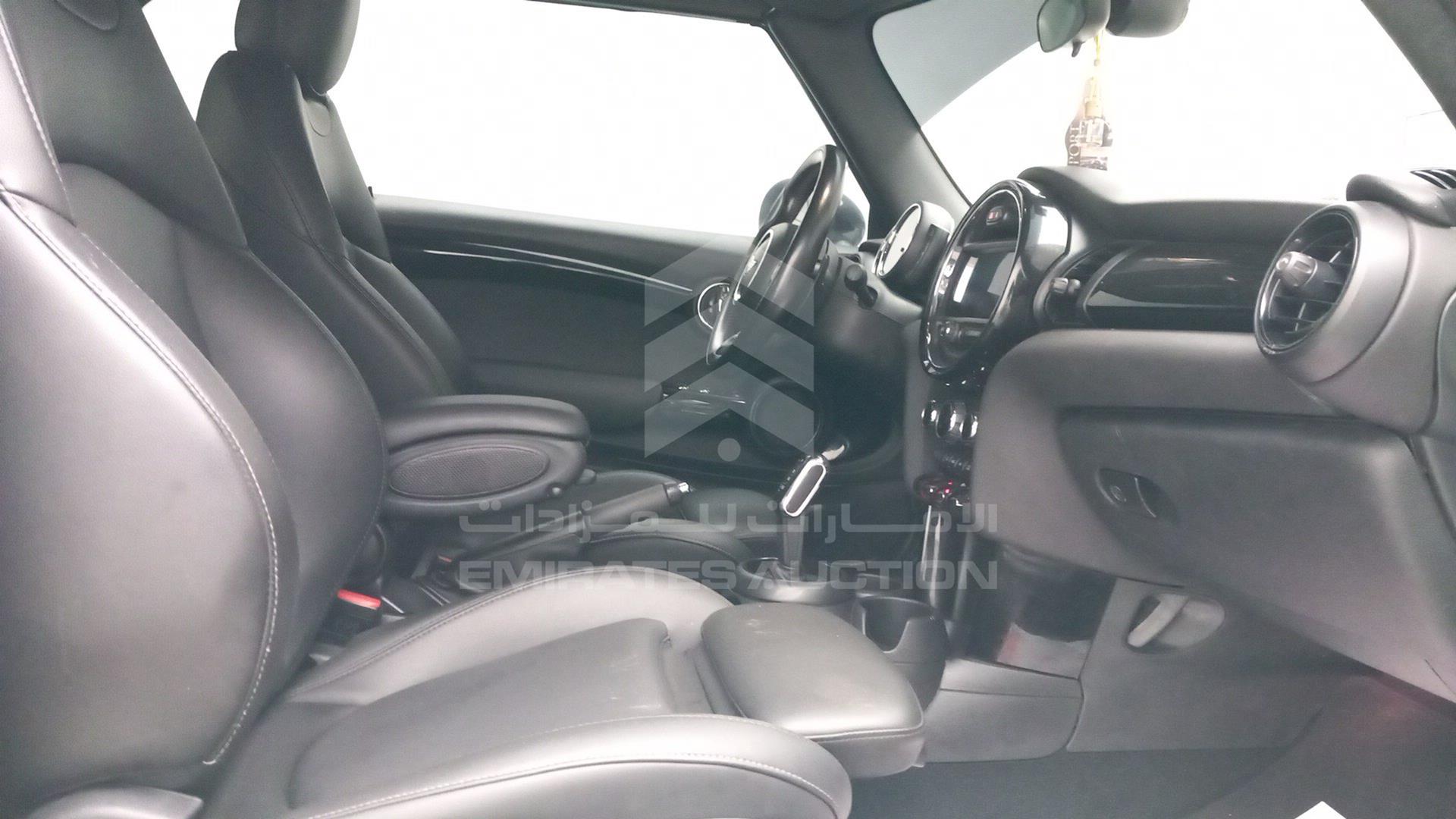 2020 MINI COOPER VIN: WMWWJ5C04L3L32670