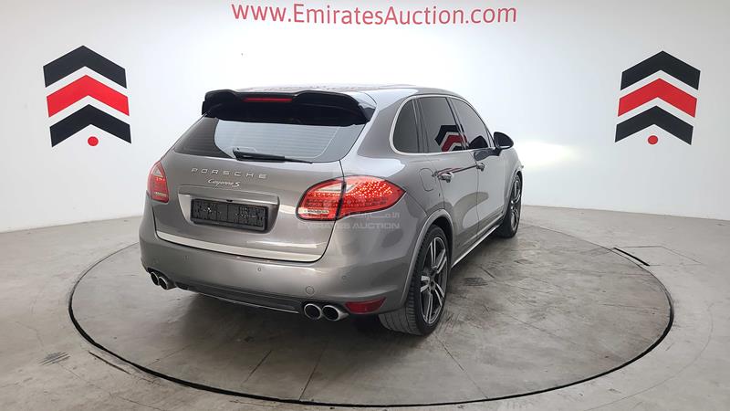 WP1ZZZ92ZDLA83531 2013 Porsche Cayenne S photo 7