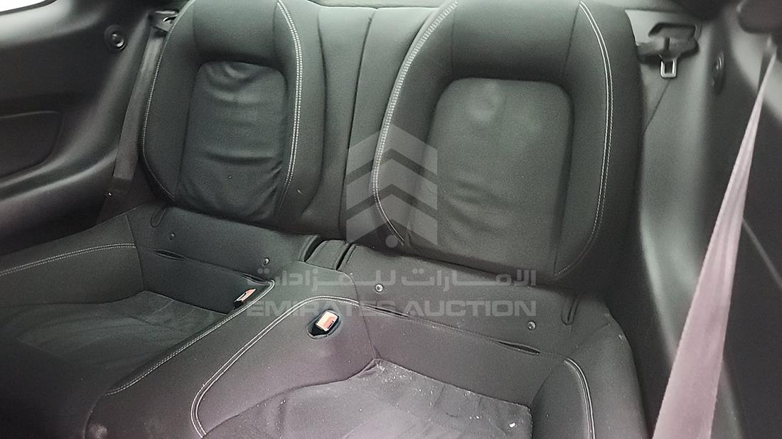 فورد موستانج 2018 — زاوية الراكب الخلفي اليسرى — صورة 22