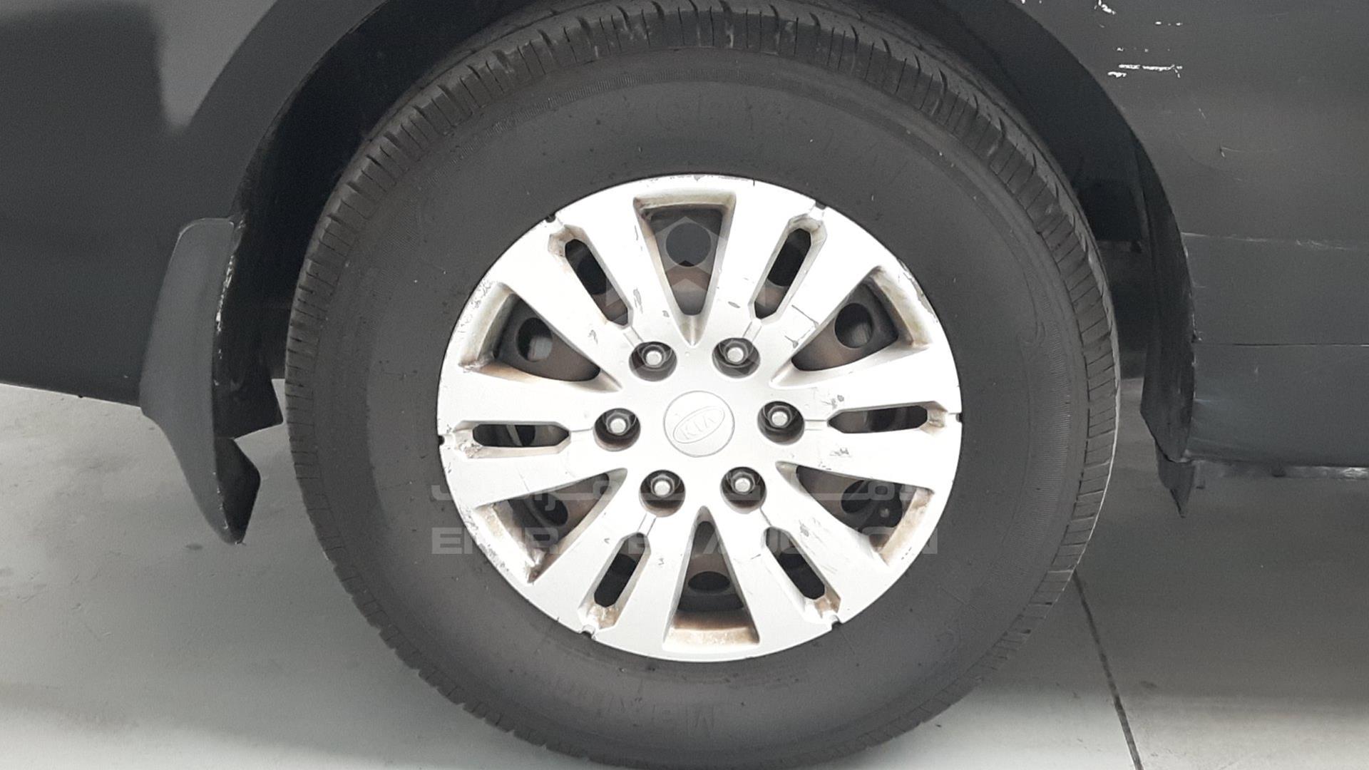 2013 KIA CARNIVAL VIN: KNAMG817XD6508953