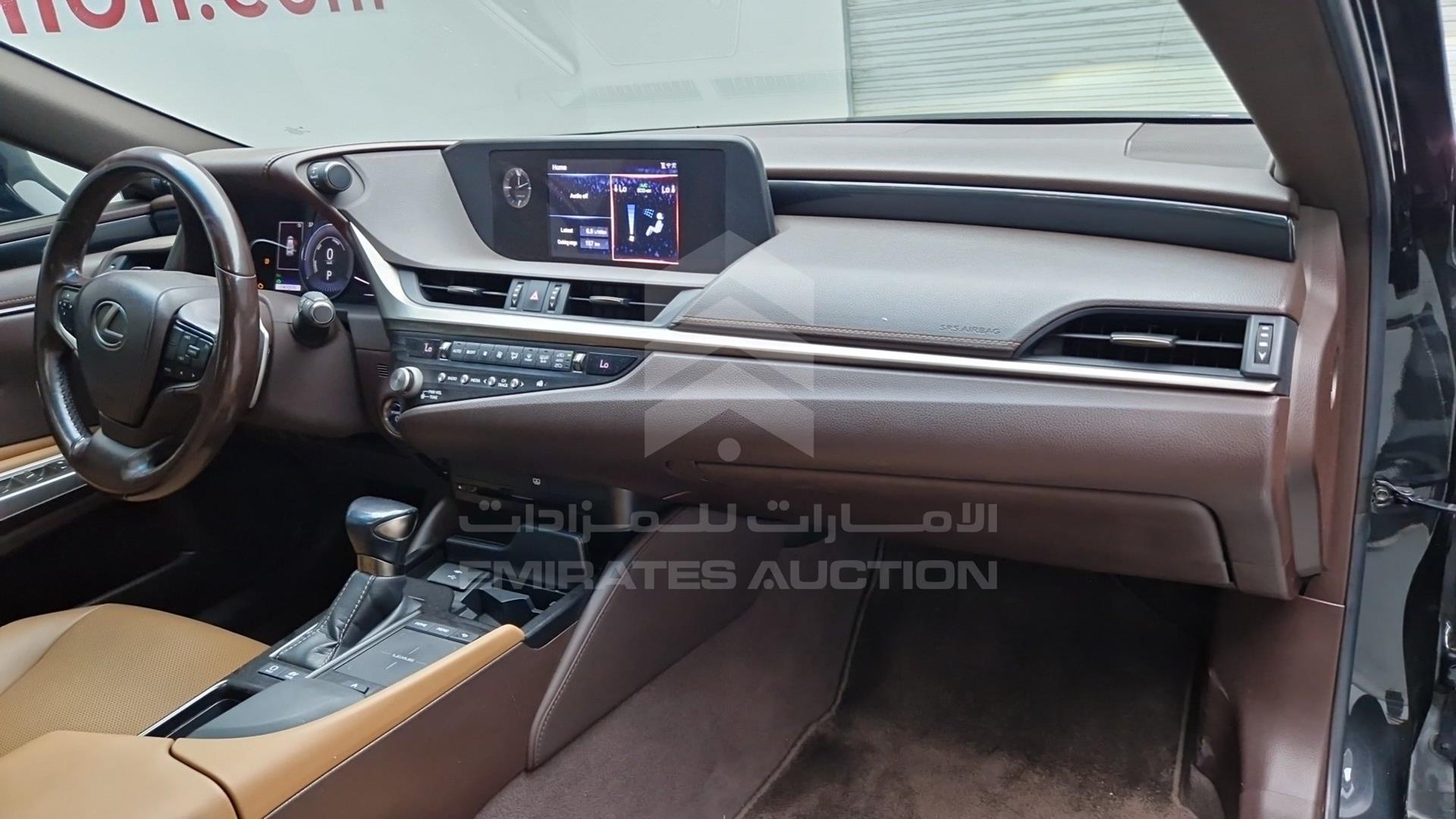 2021 LEXUS ES 300H VIN: JTHB21B15M2140116