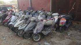 21 Scooters - Scrap without document — Front Left Angle — Photo 2 — Thumbnail