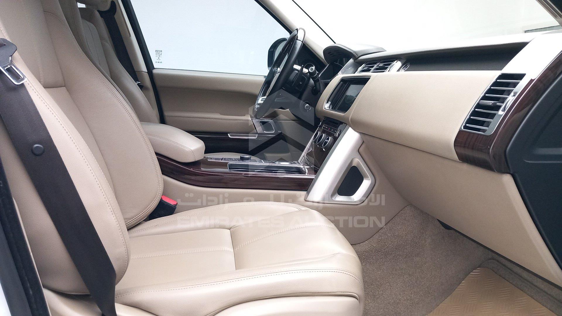 2016 RANGE ROVER HSE VIN: SALGA2DF2GA309276
