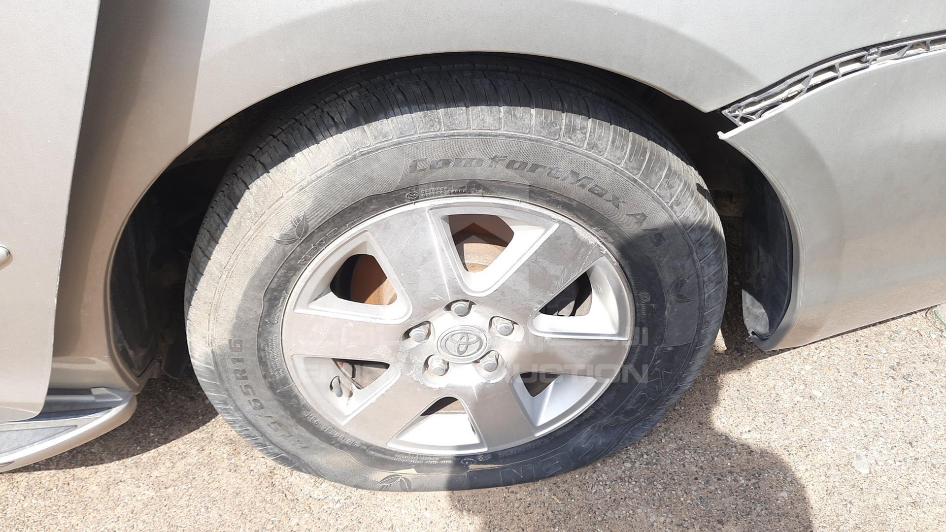 2004 TOYOTA SIENNA VIN: 5TDZA23C84S110061