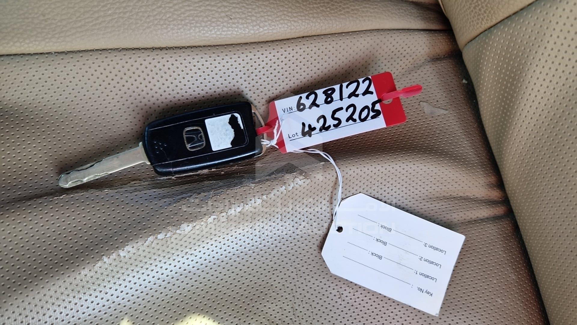 2012 HONDA ACCORD VIN: 1HGCP263XCA628122
