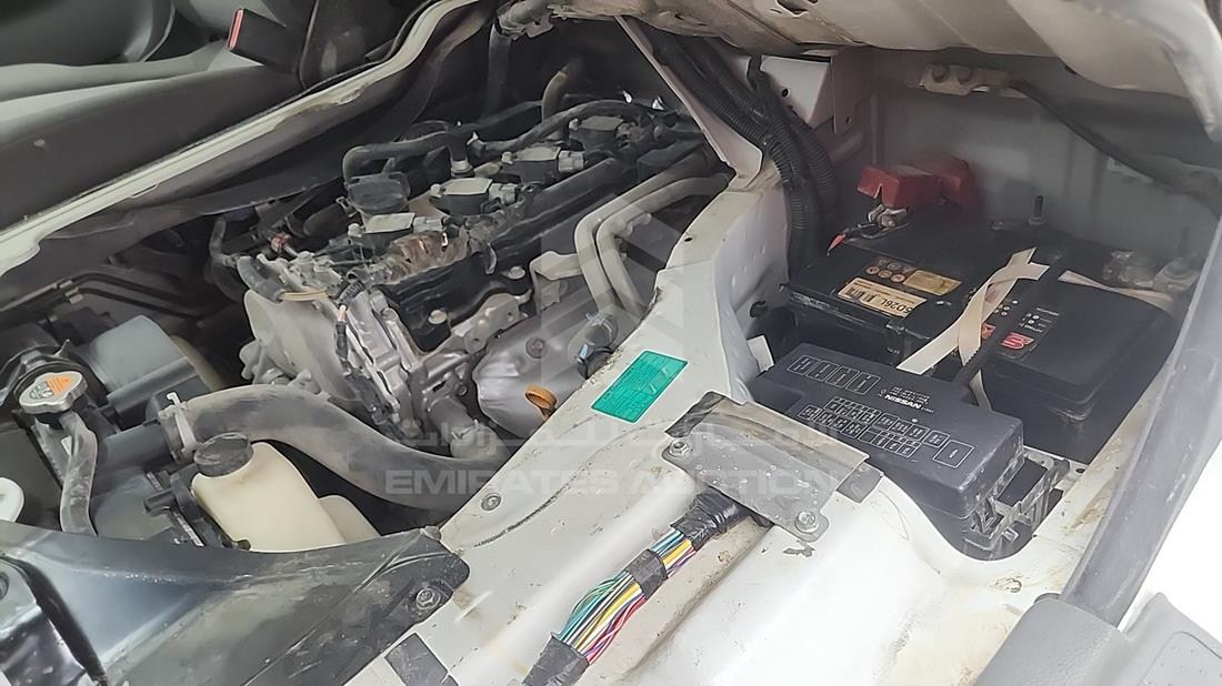2020 Nissan Urvan — Engine Bay — Photo 21