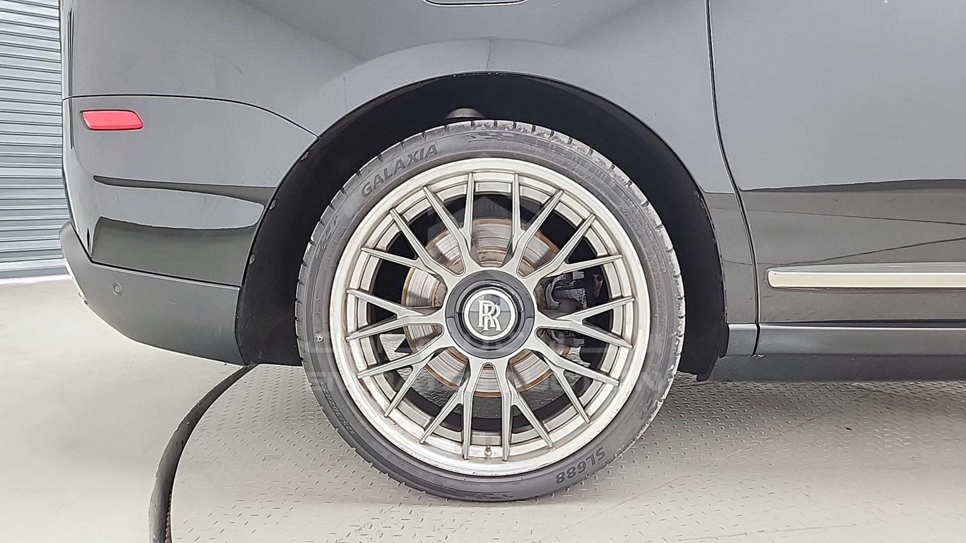 2019 ROLLS-ROYCE CULLINAN VIN: SLA689X58KU113934