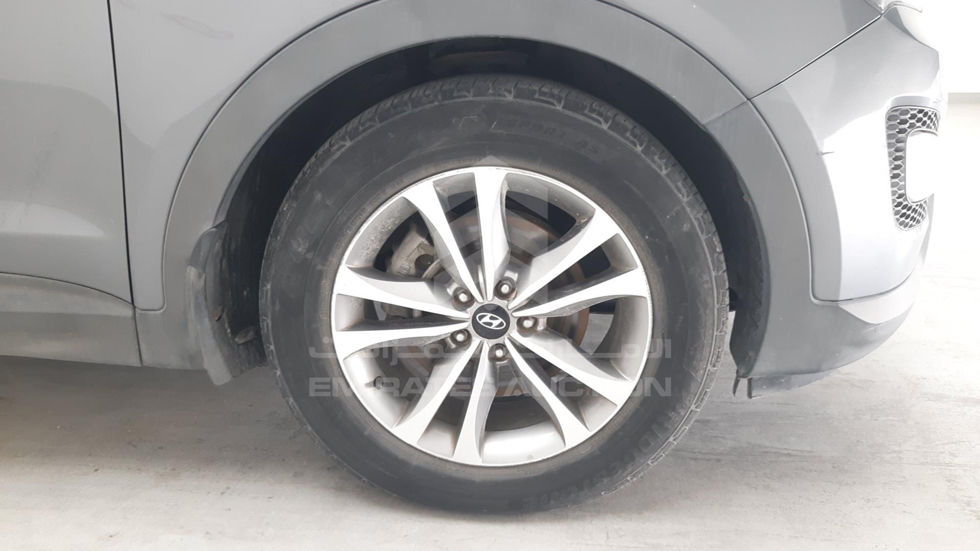 2015 HYUNDAI SANTA FE VIN: KMHST81C4FU435589