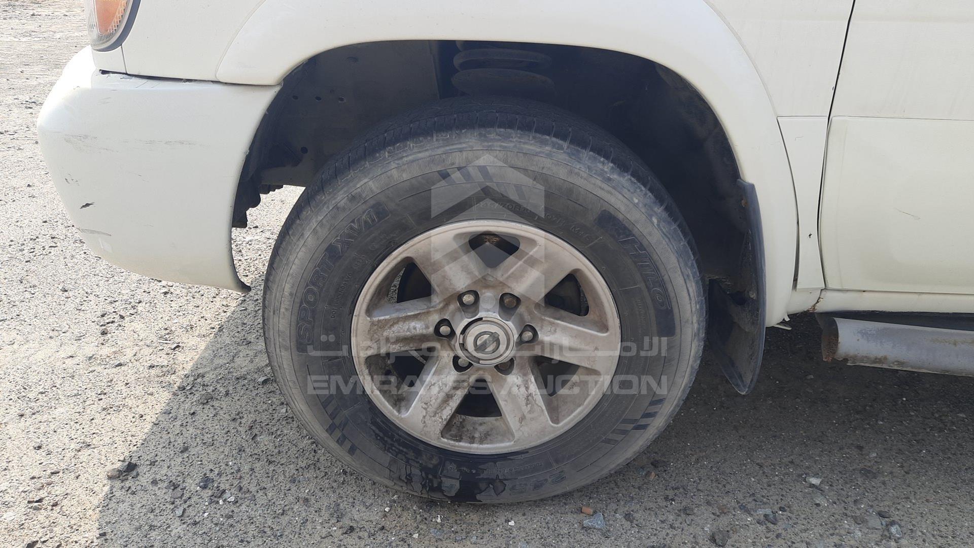 2001 NISSAN PATHFINDER VIN: JN8AR05Y41W513716