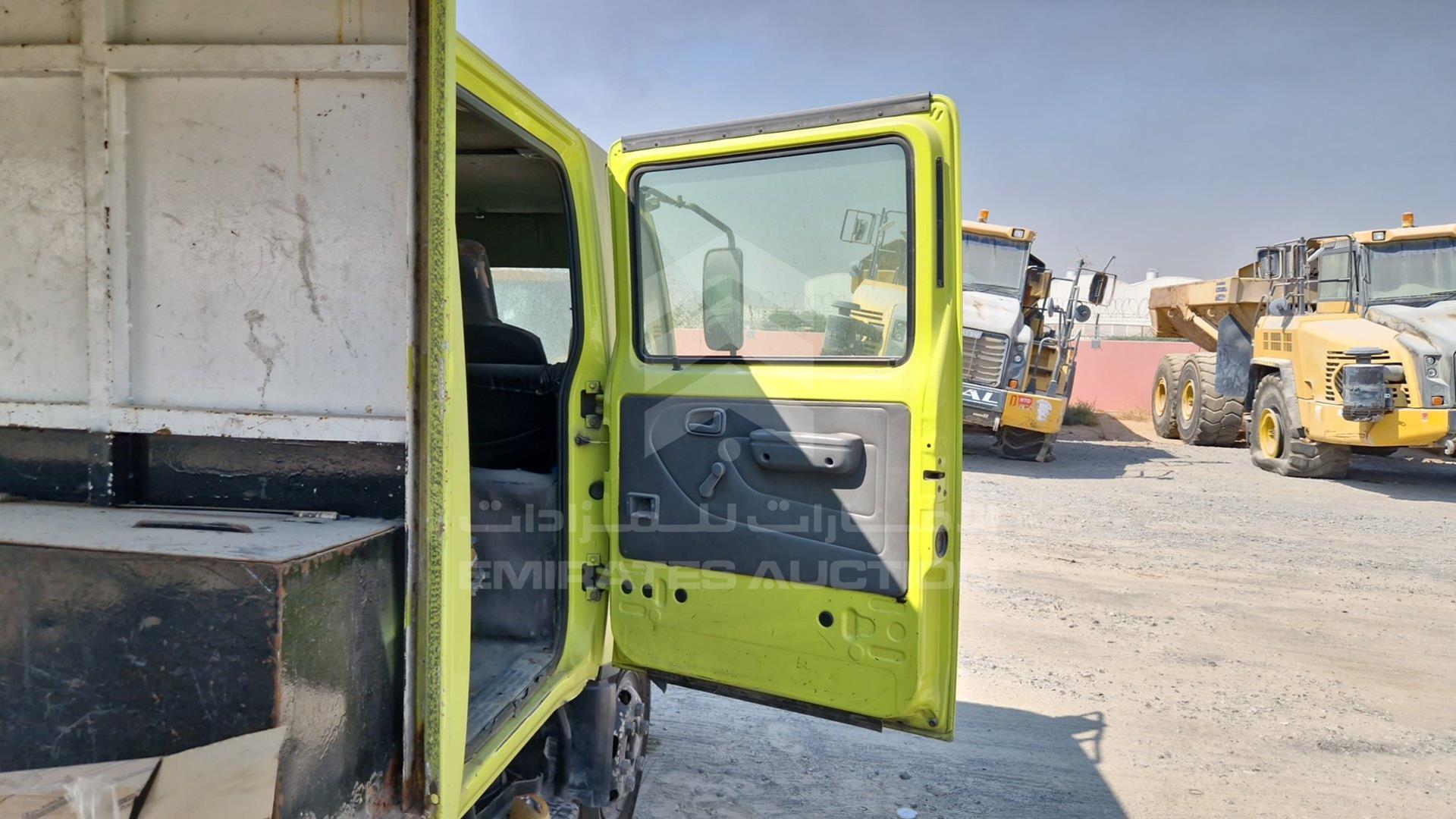 2014 HINO 300 VIN: JHHLCK1H0EK007012