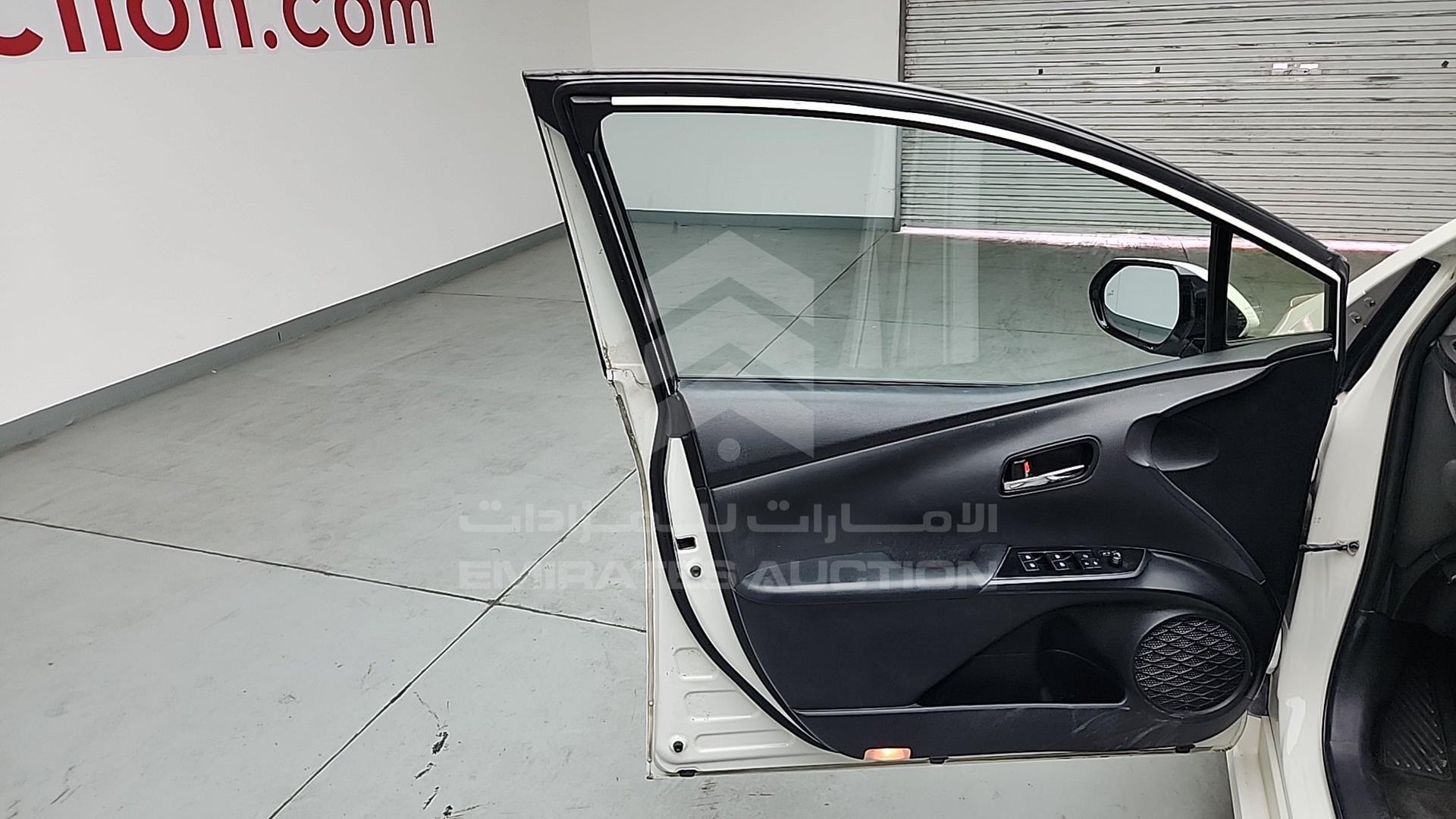 2017 TOYOTA PRIUS VIN: JTDKB3FU3H3577257