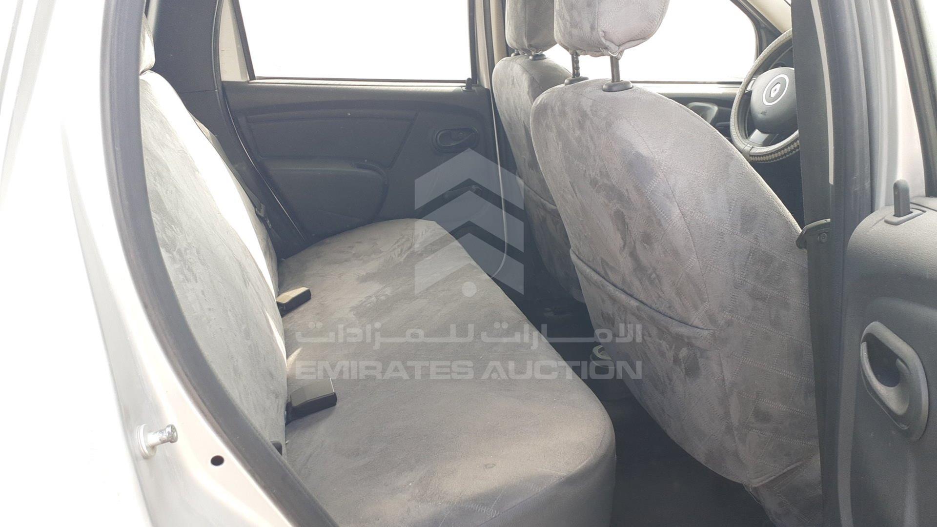 2017 RENAULT DUSTER VIN: VF1HSRGJ4HA500179
