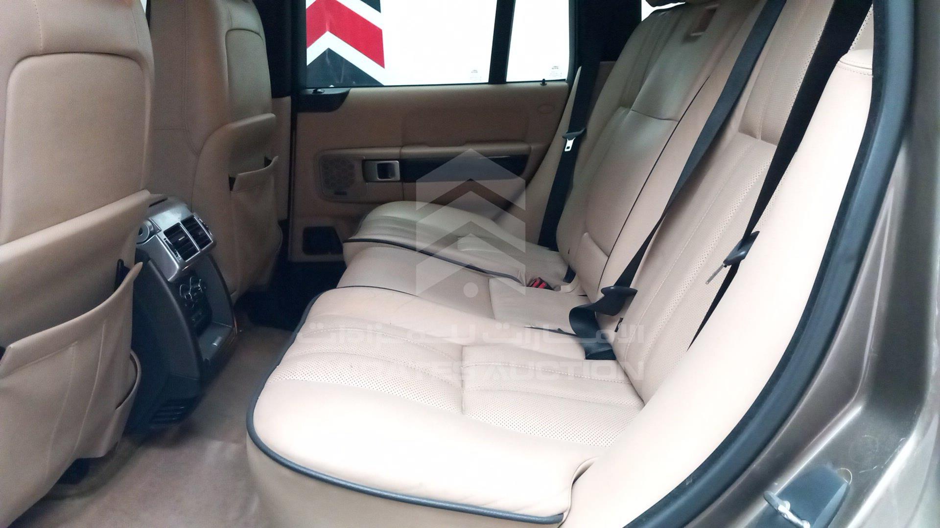 2011 RANGE ROVER VOGUE VIN: SALLMAME4BA335131