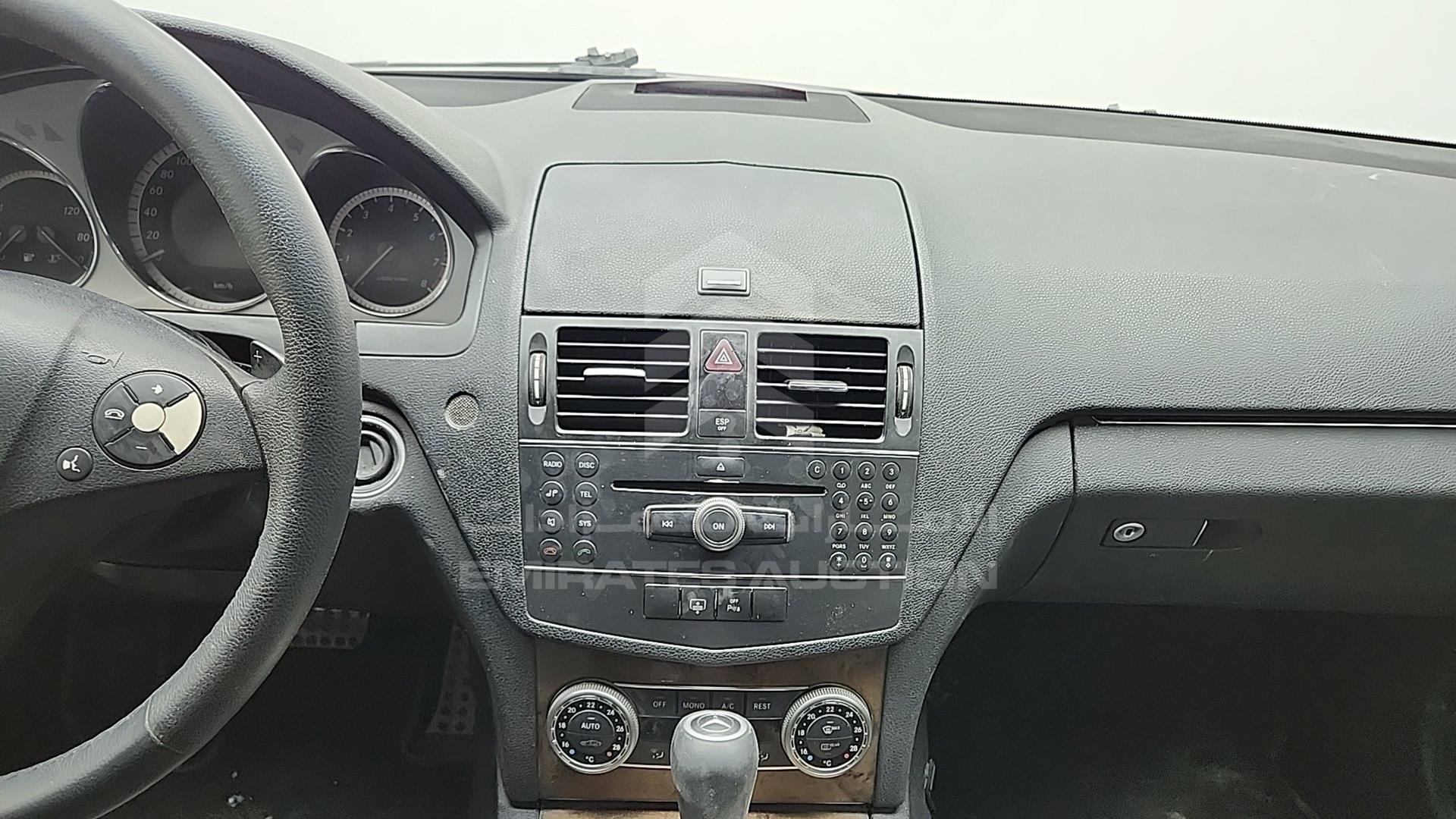 2009 MERCEDES C 350 VIN: WDDGF56X09F200133