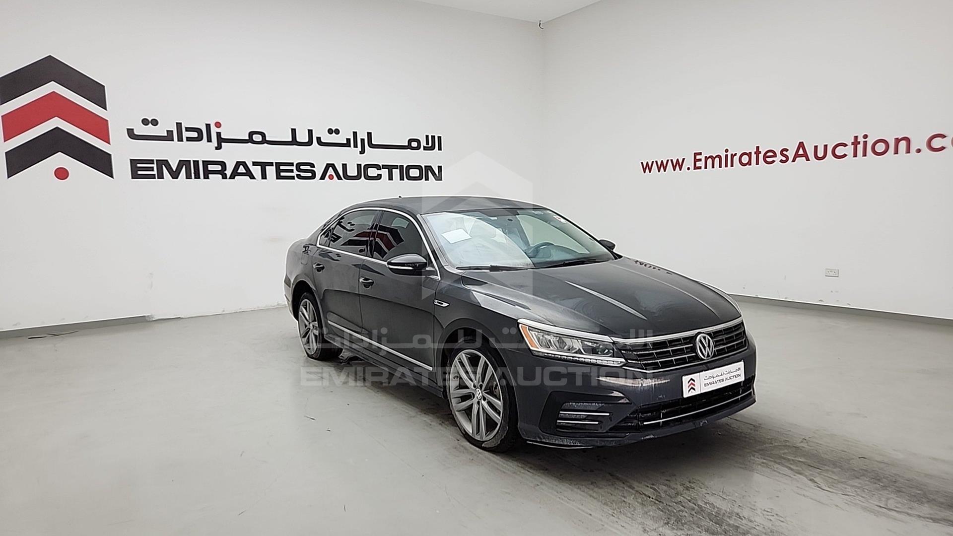 2017 VOLKSWAGEN PASSAT VIN: 1VWDT7A38HC025469