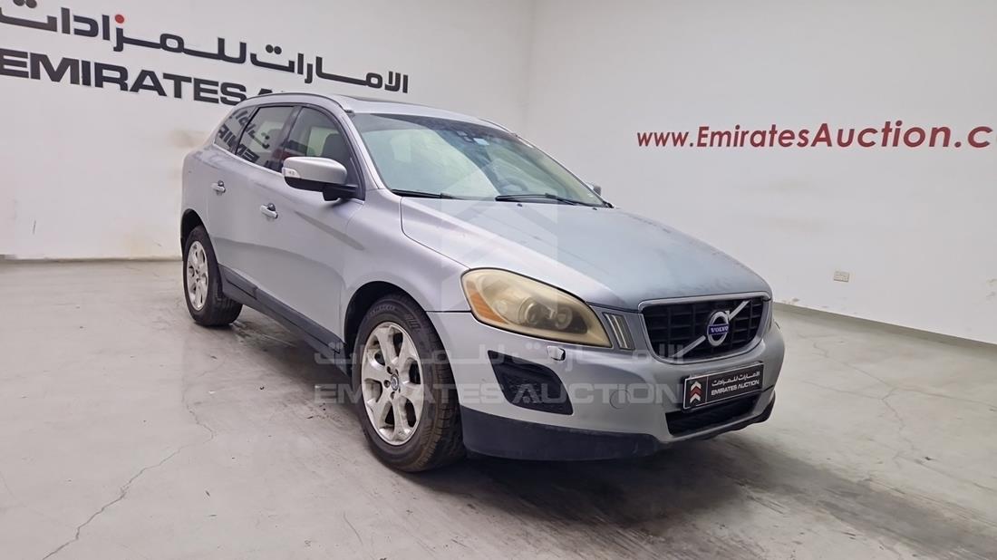 2011 Volvo XC 60 — Front Right Angle — Photo 10