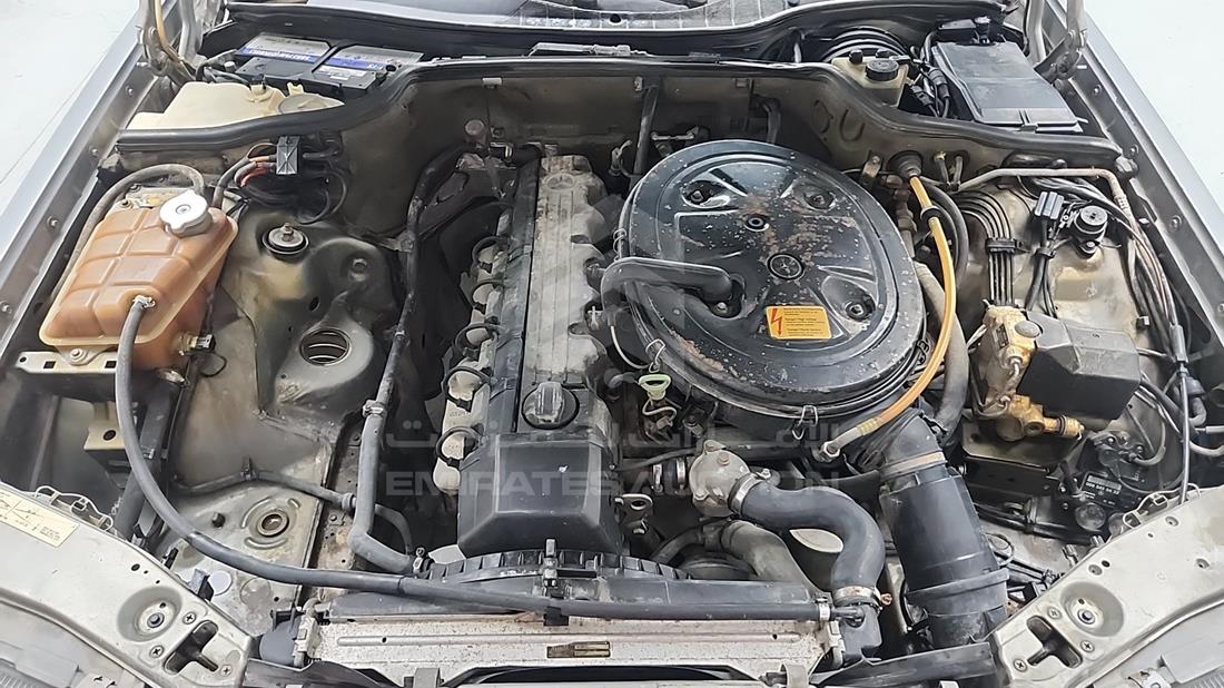 1990 Mercedes 300 SEL — Engine Bay — Photo 28