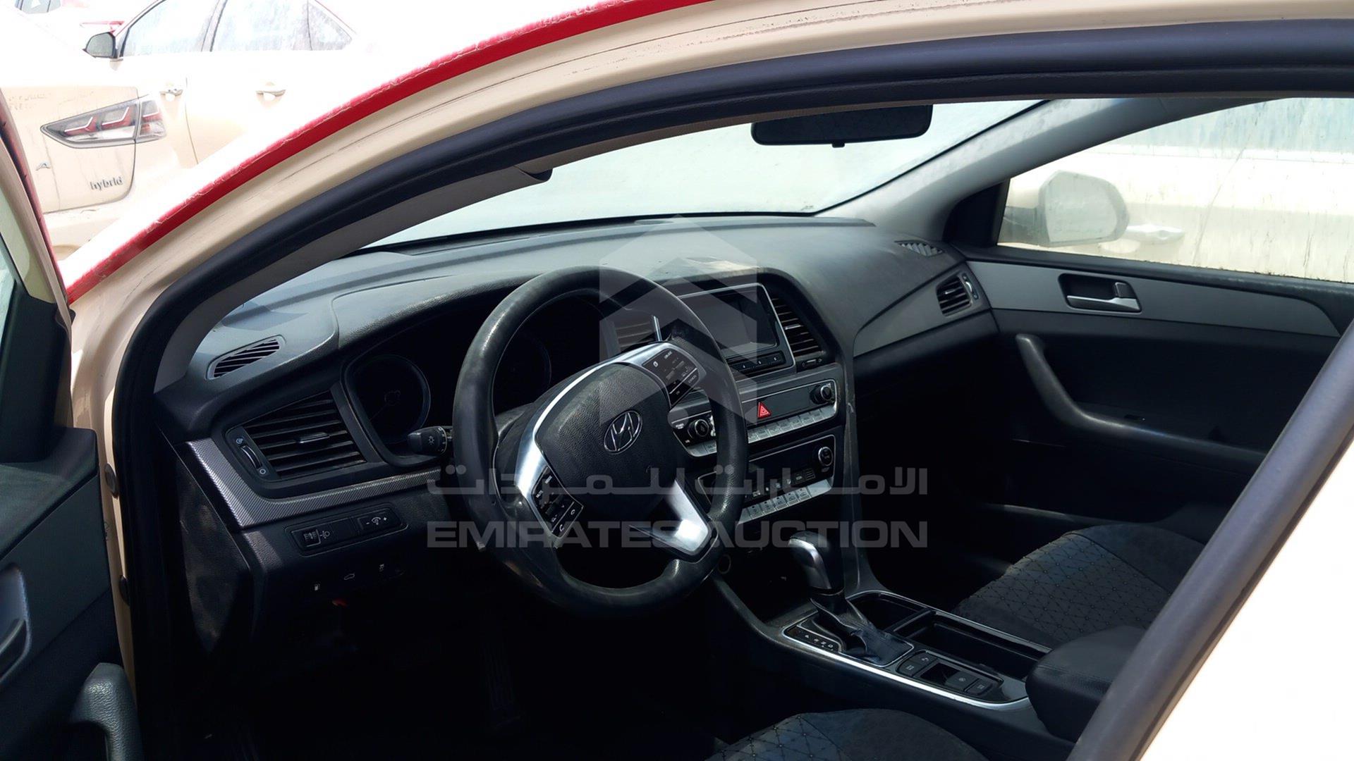 2019 HYUNDAI SONATA VIN: KMHE24132KA092933