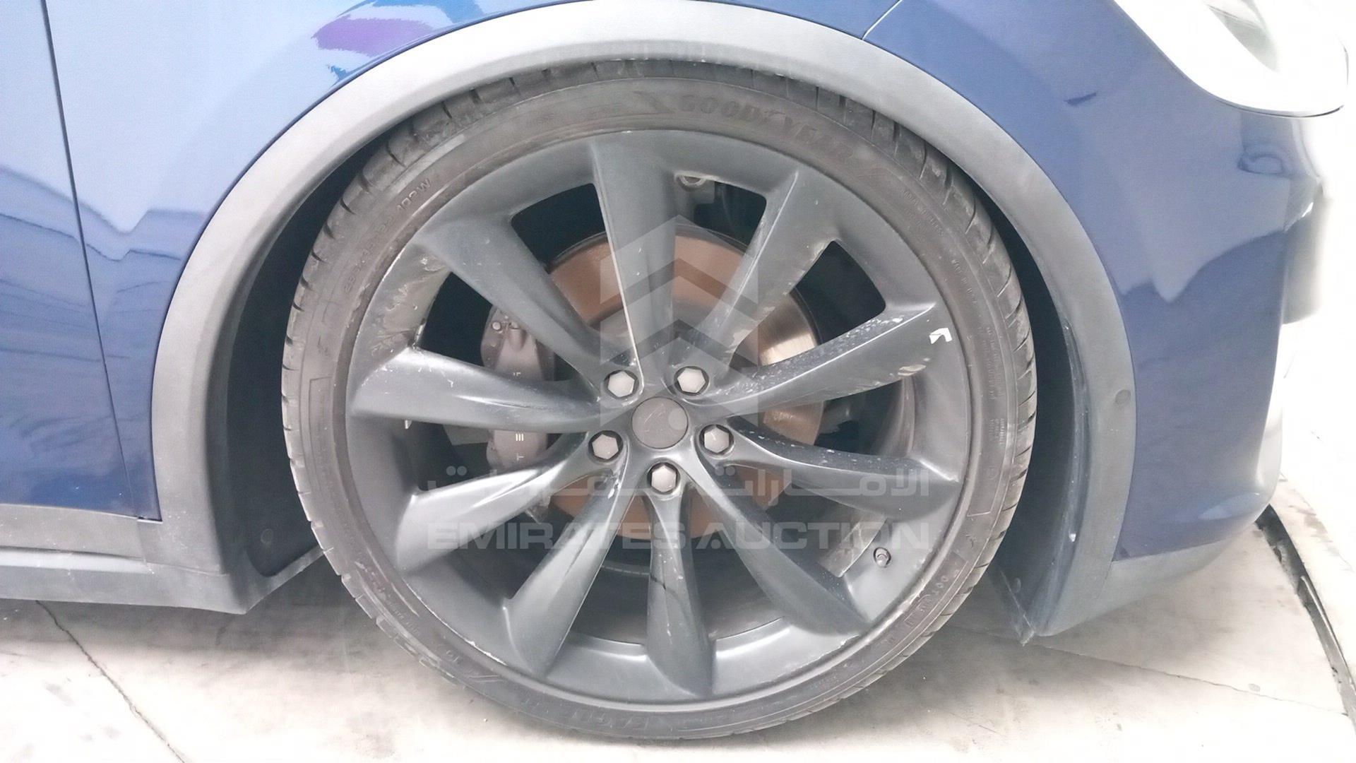 2017 TESLA MODEL X VIN: 5YJXCCE2XHF048989
