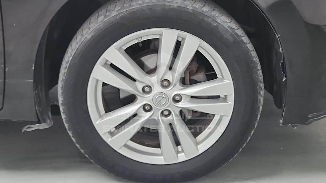2011 Nissan Quest — Front Right Tyre — Photo 34