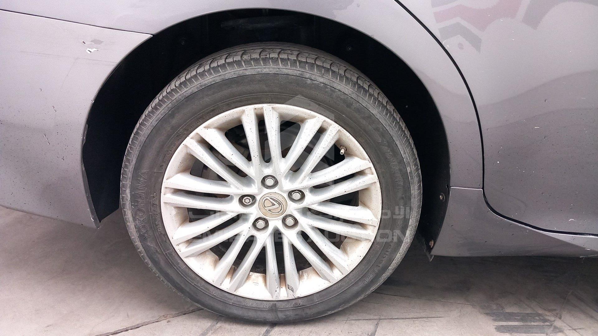 2013 LEXUS ES 350 VIN: JTHBK1GG2D2028287
