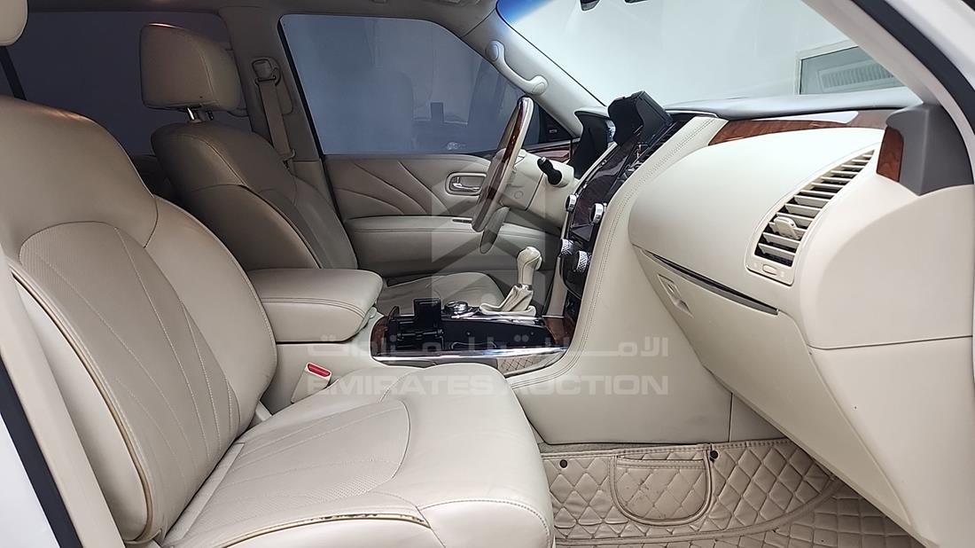 2015 Infiniti QX 80 — Front Right Passenger Seat View — Photo 30