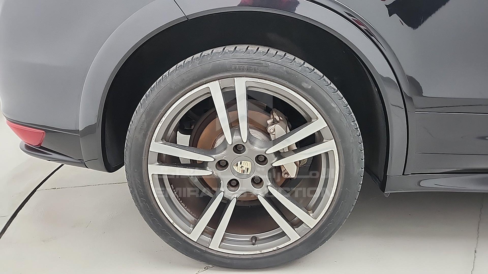 2012 PORSCHE CAYENNE S VIN: WP1ZZZ92ZCLA44383