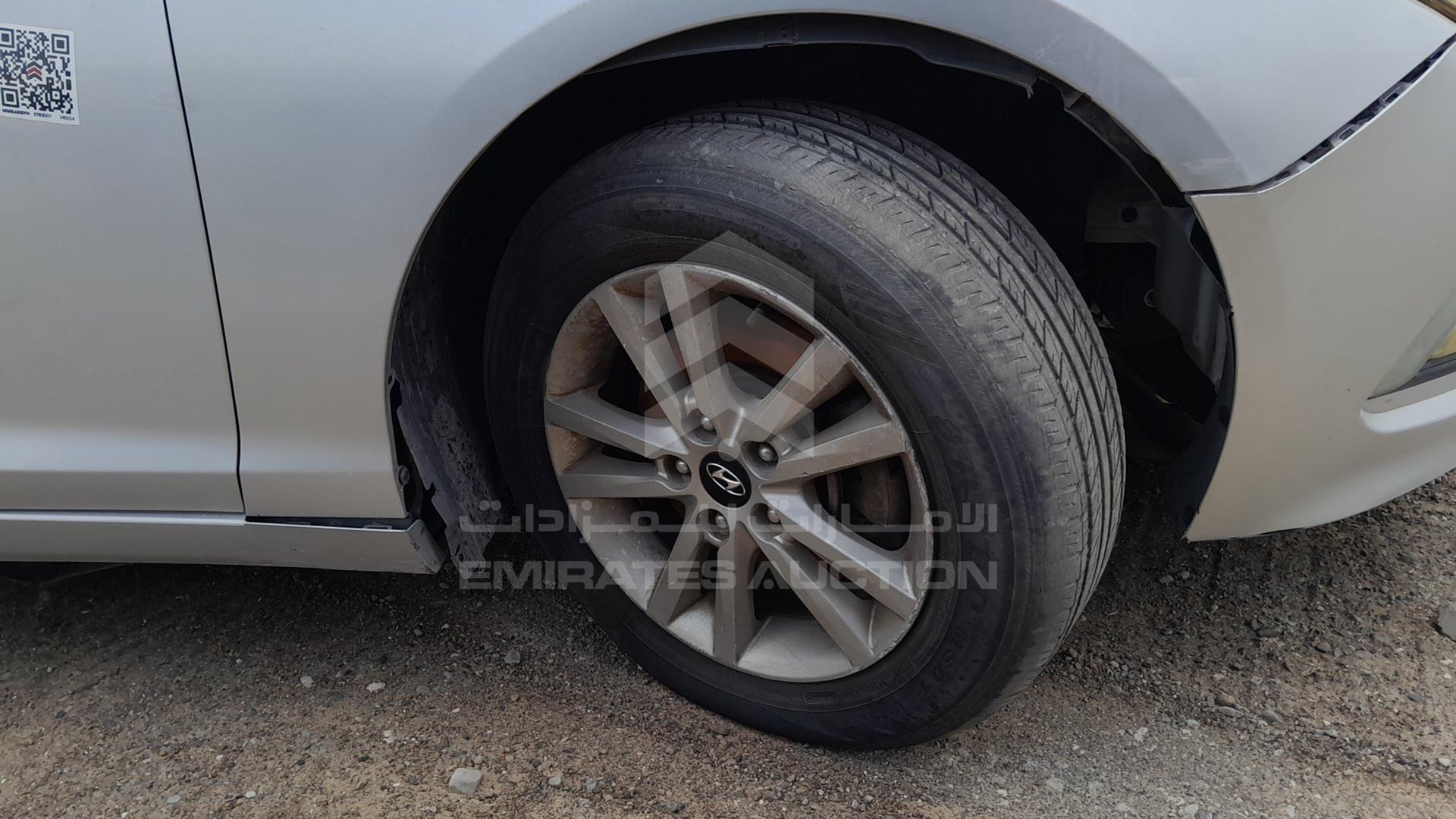 2015 HYUNDAI SONATA VIN: 5NPE24AF3FH001682