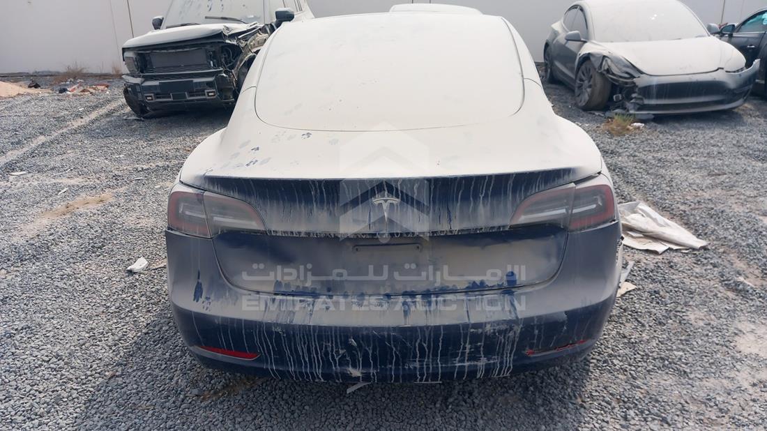 تيسلا موديل 3 2023 — الزاوية الخلفية — صورة 5