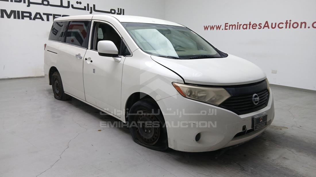2013 Nissan Quest — Front Right Angle — Photo 10