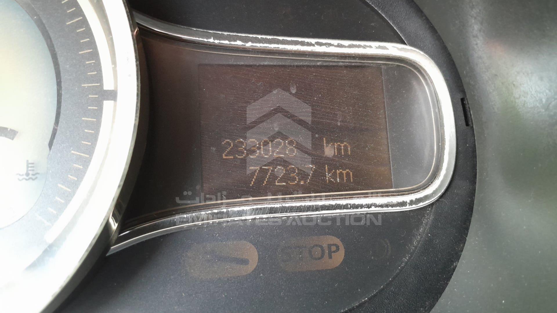 2014 RENAULT FLUENCE VIN: VF1LZLET2EC274201