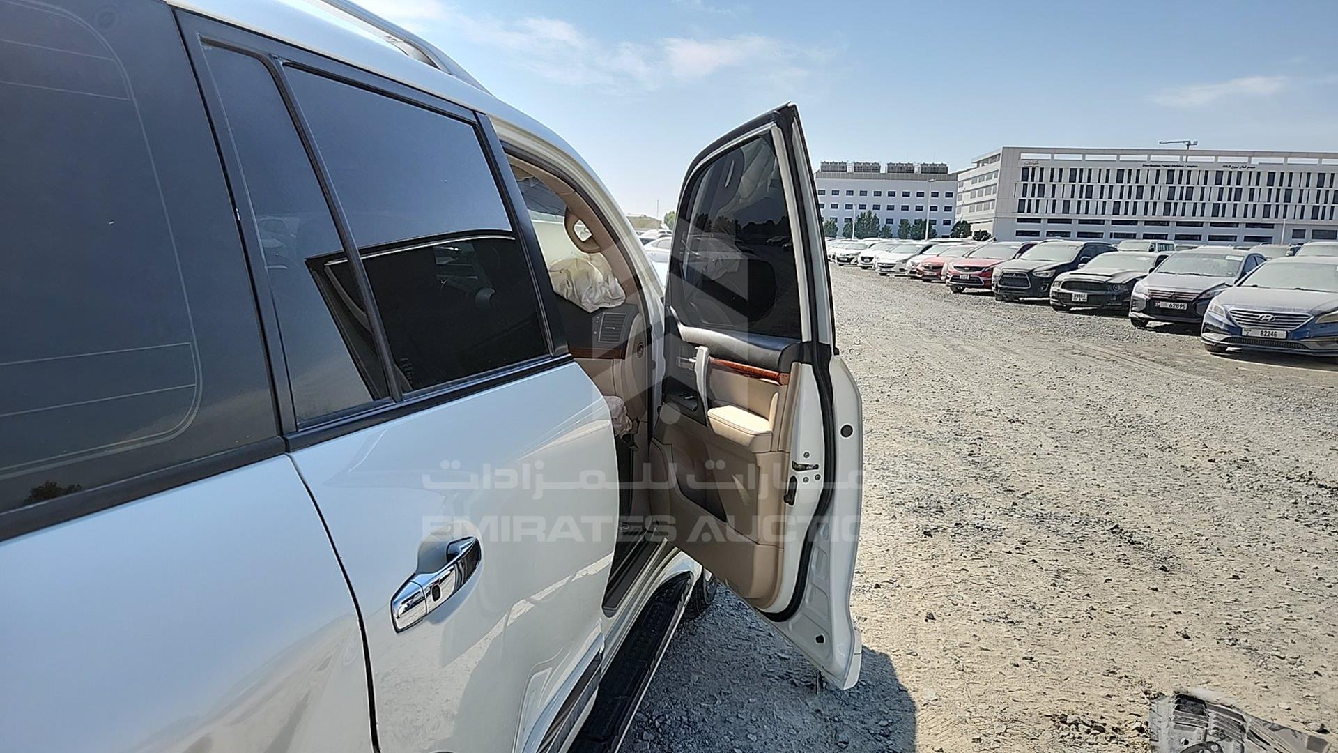 2013 TOYOTA LAND CRUISER VIN: JTMHY05J0D4015934