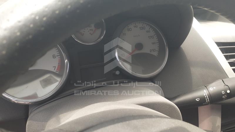 VIN: VF3WC5FS4DE000492 Auction: EmiratesAuction Lot: 343645 VF3WC5FS4DE000492 Peugeot 207 2013 SILVER Photo 15