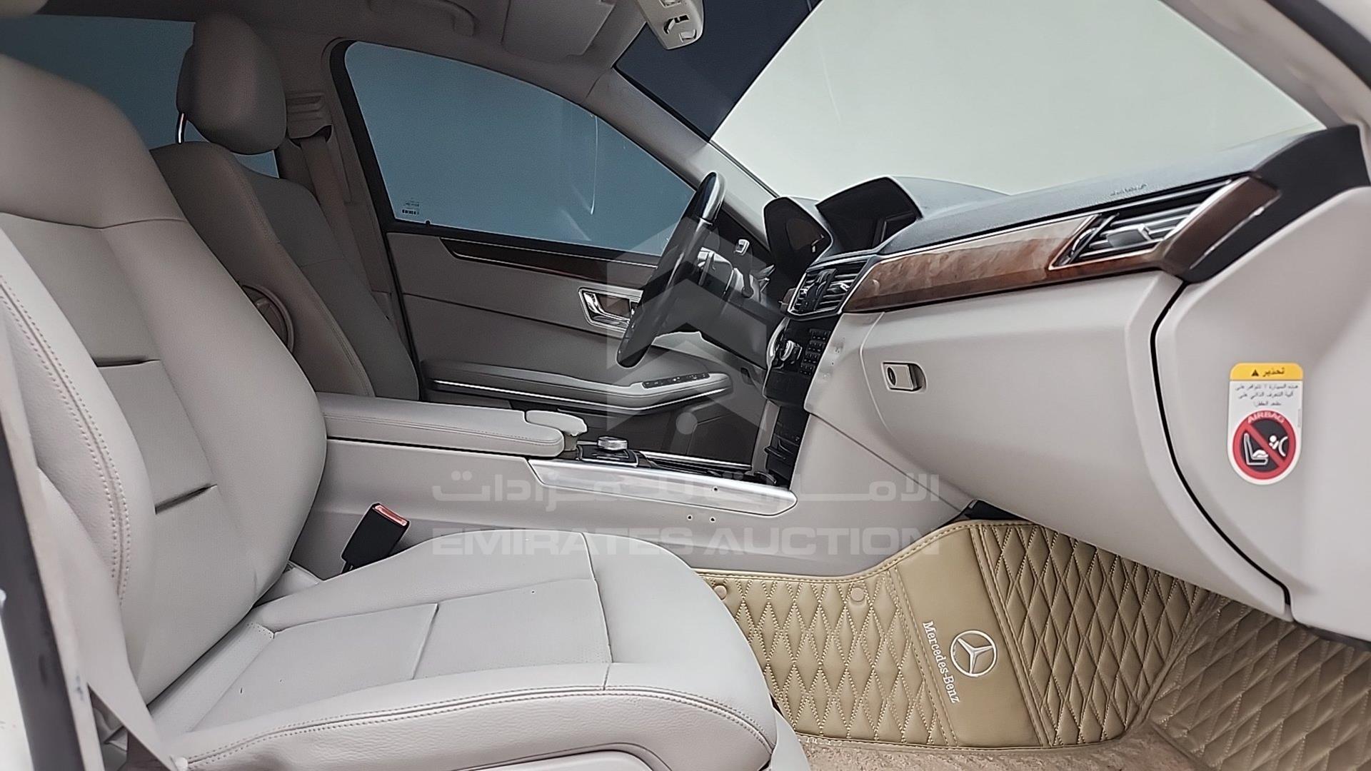 2010 MERCEDES E 300 VIN: WDDHF5EB7AA258364