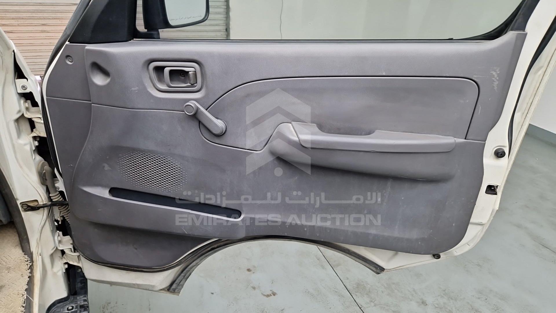 2004 NISSAN URVAN VIN: JN6FE52S44X406719