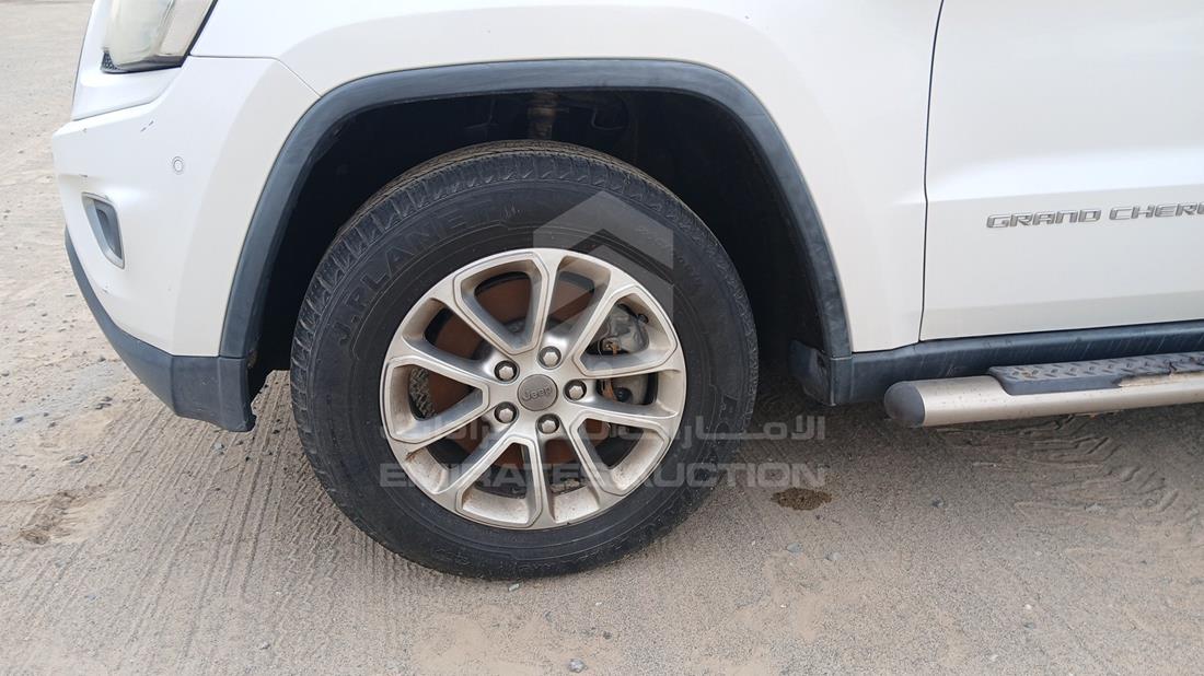 2014 Jeep Grand Cherokee — Front Left Tyre — Photo 37