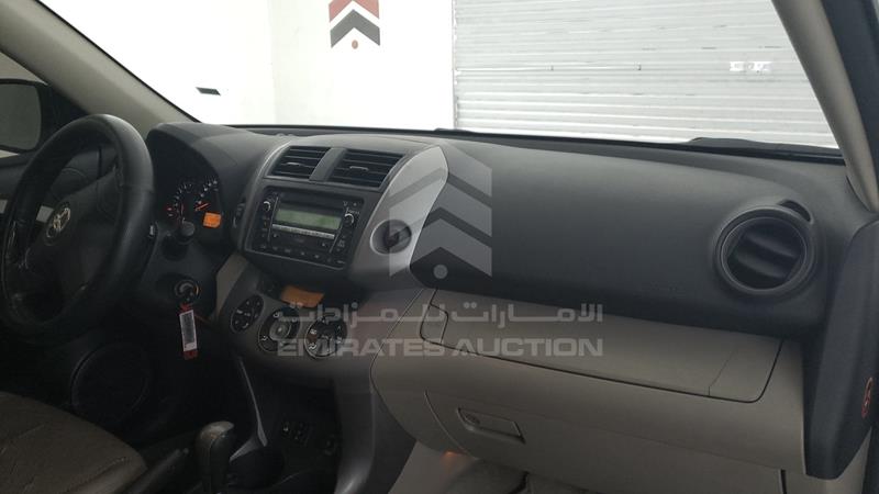 JTMBD31V685175120 Auction: EmiratesAuction Lot: 445927 JTMBD31V685175120 Toyota RAV 4 2008 WHITE Photo 27