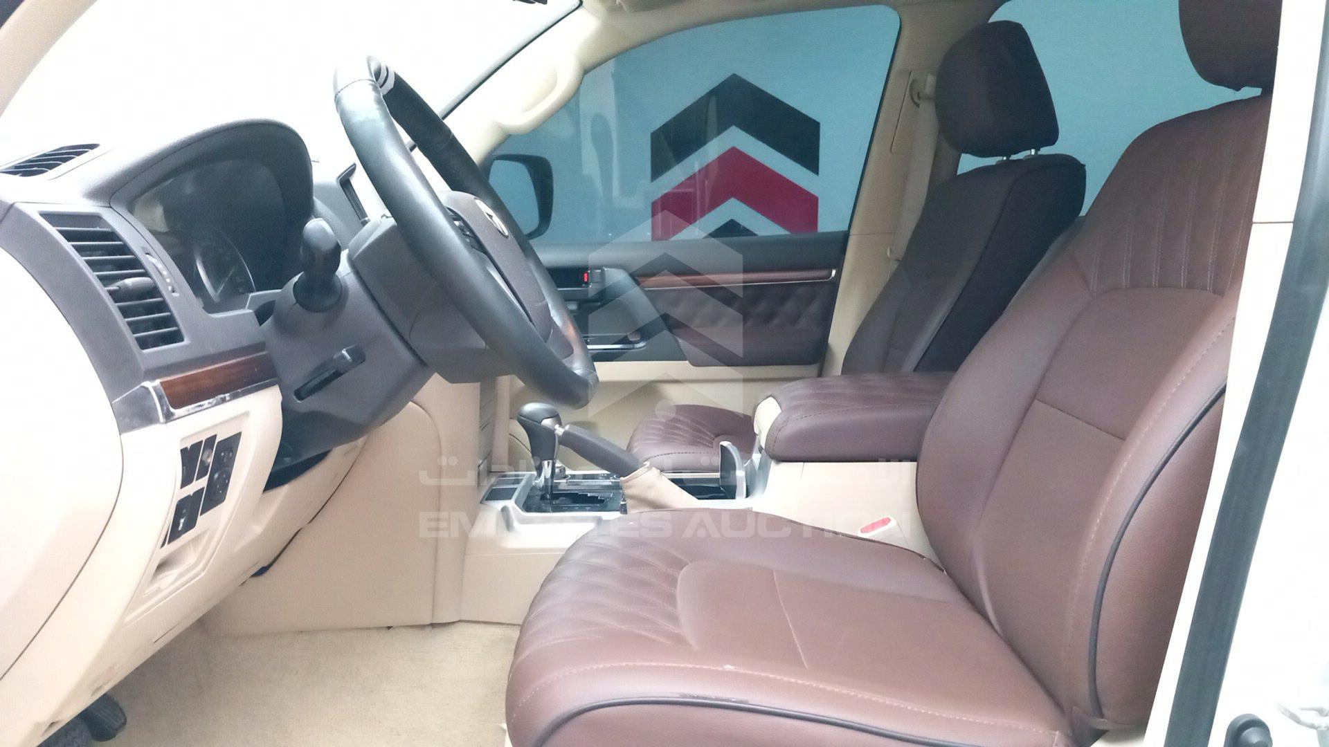 2017 TOYOTA LAND CRUISER VIN: JTMHU01JXH4137417