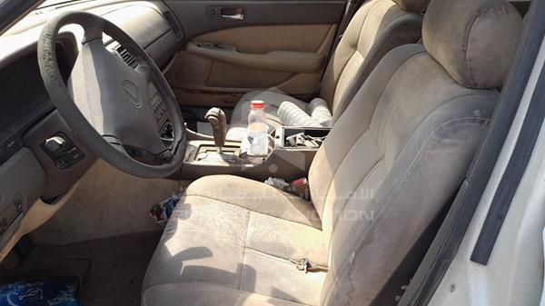 Lexus LS400 1993 JT8UF11E7P0147909 Image 9