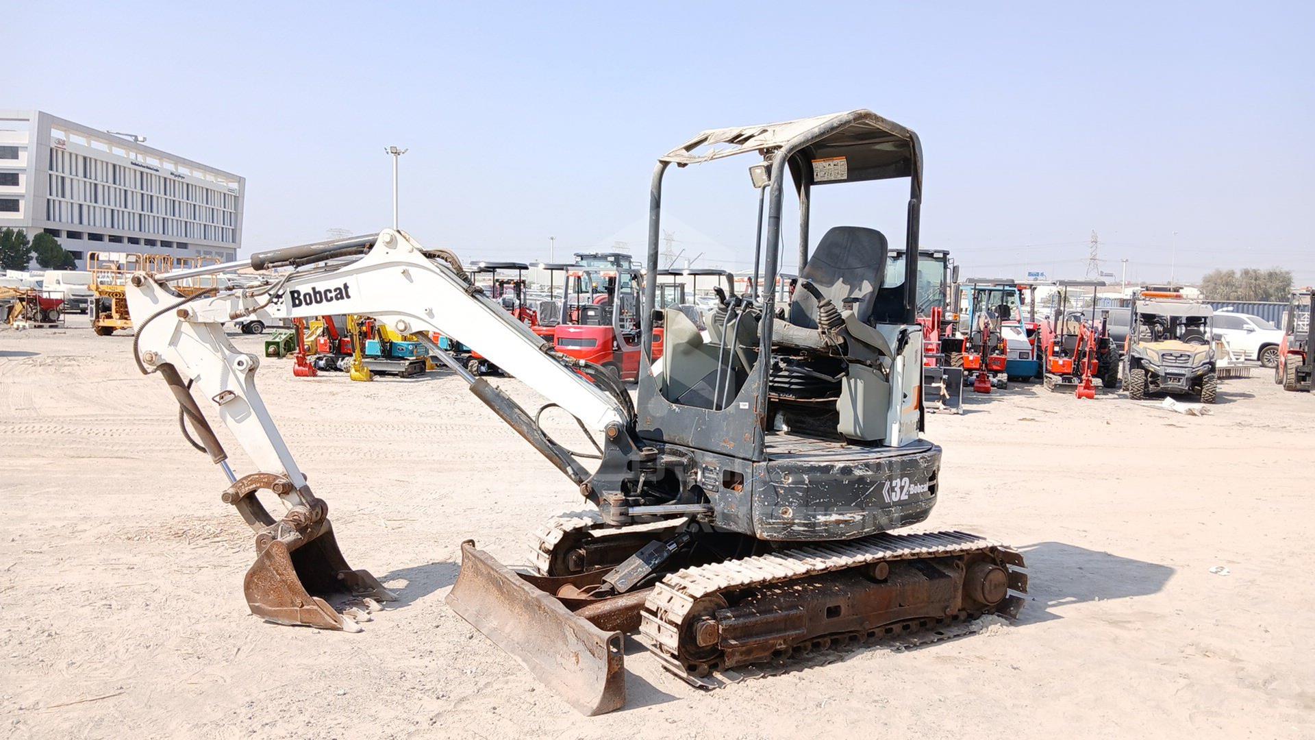 2016 BOBCAT --- VIN: B33213316