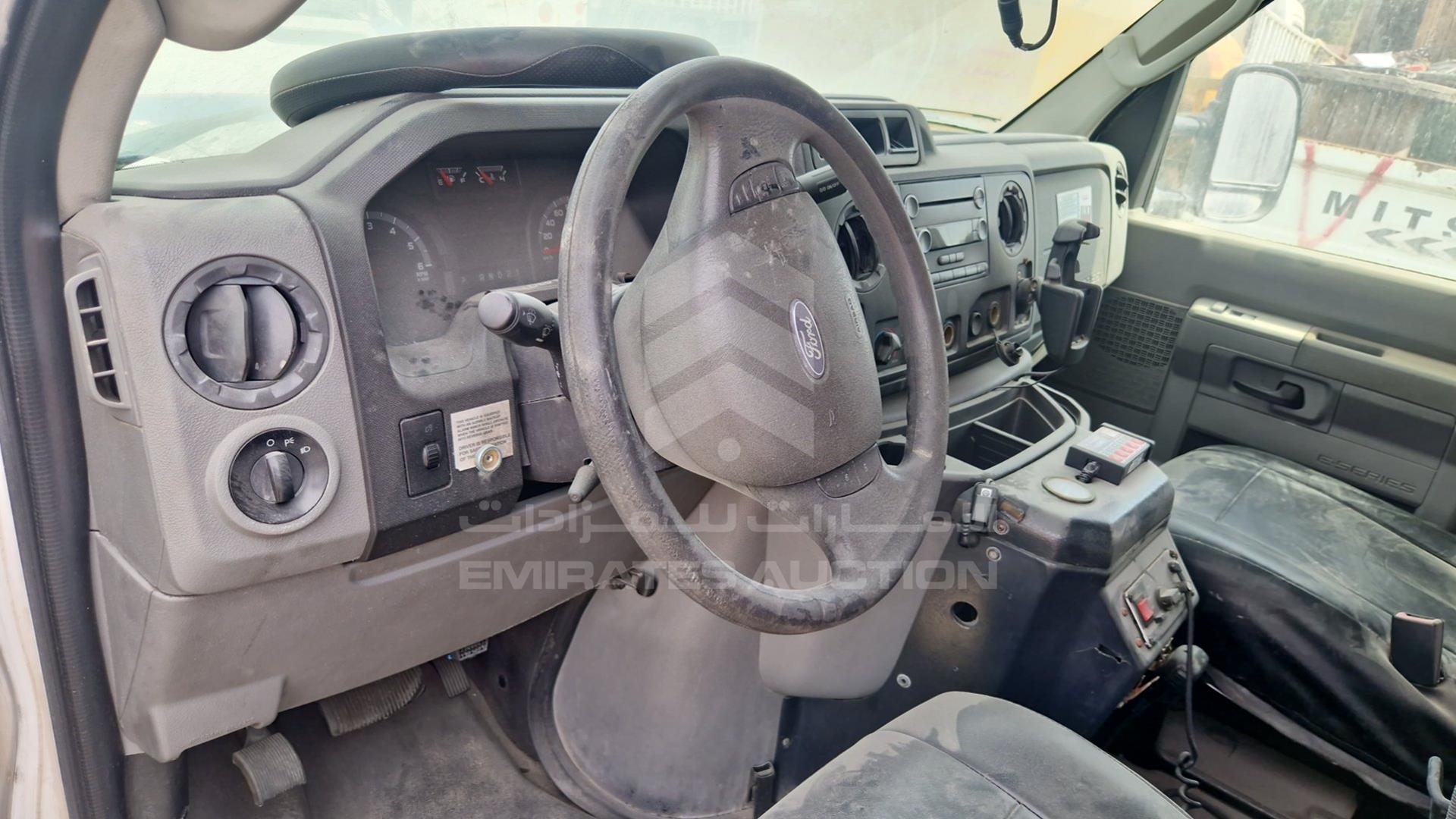 2014 FORD E 350 VIN: 1FDSS3EL0EDA84887