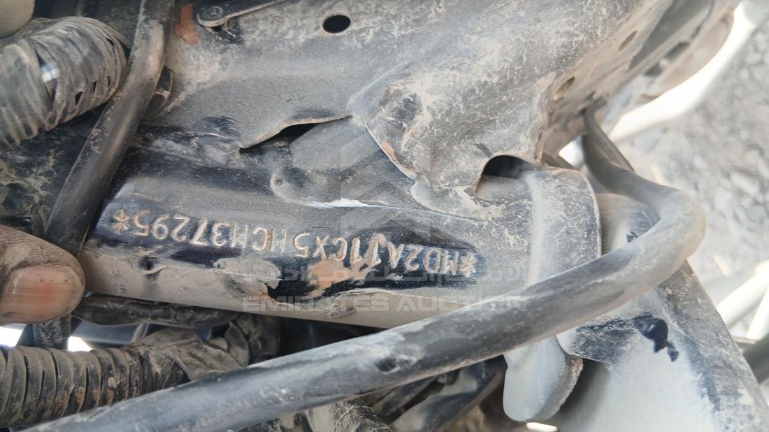 5 Motorbikes — VIN on Frame — Photo 4