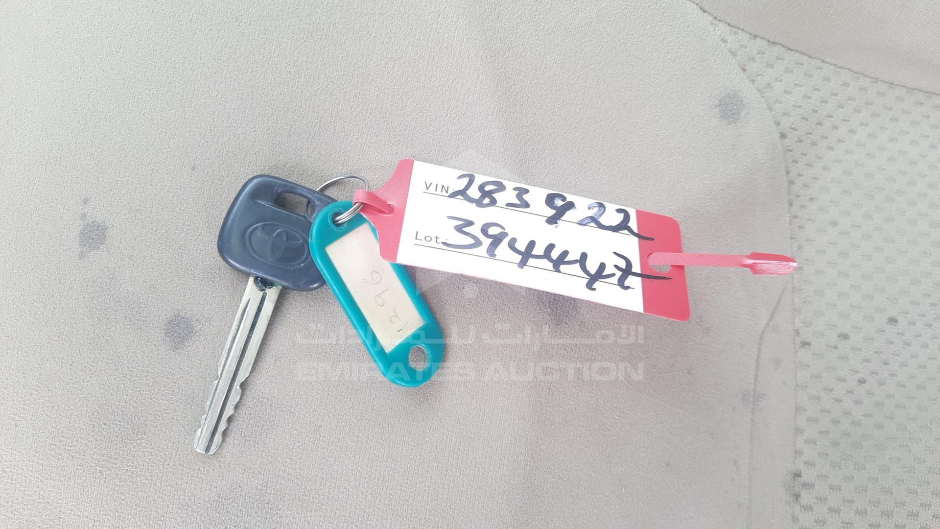 2007 TOYOTA COROLLA VIN: JTDBR22E470283922