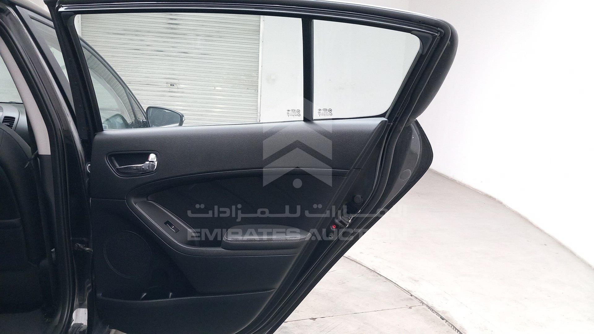 2016 KIA CERATO VIN: KNAFZ511XG5534427