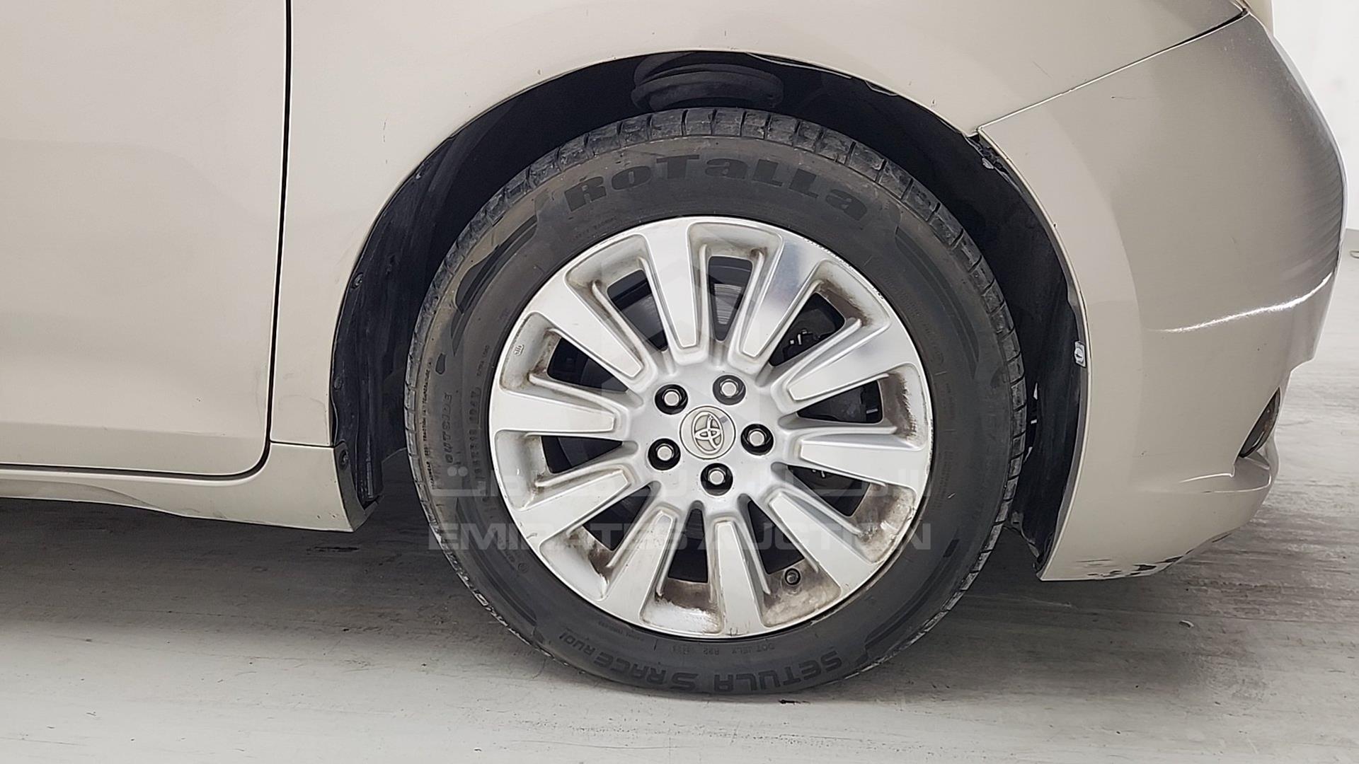 2015 TOYOTA SIENNA VIN: 5TDJK3DC1FS094786