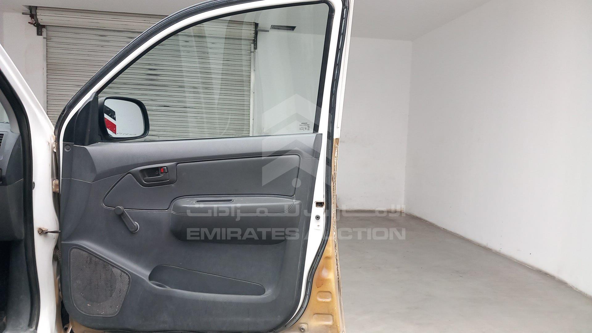 2013 TOYOTA HILUX VIN: MR0FX22G6D1362900