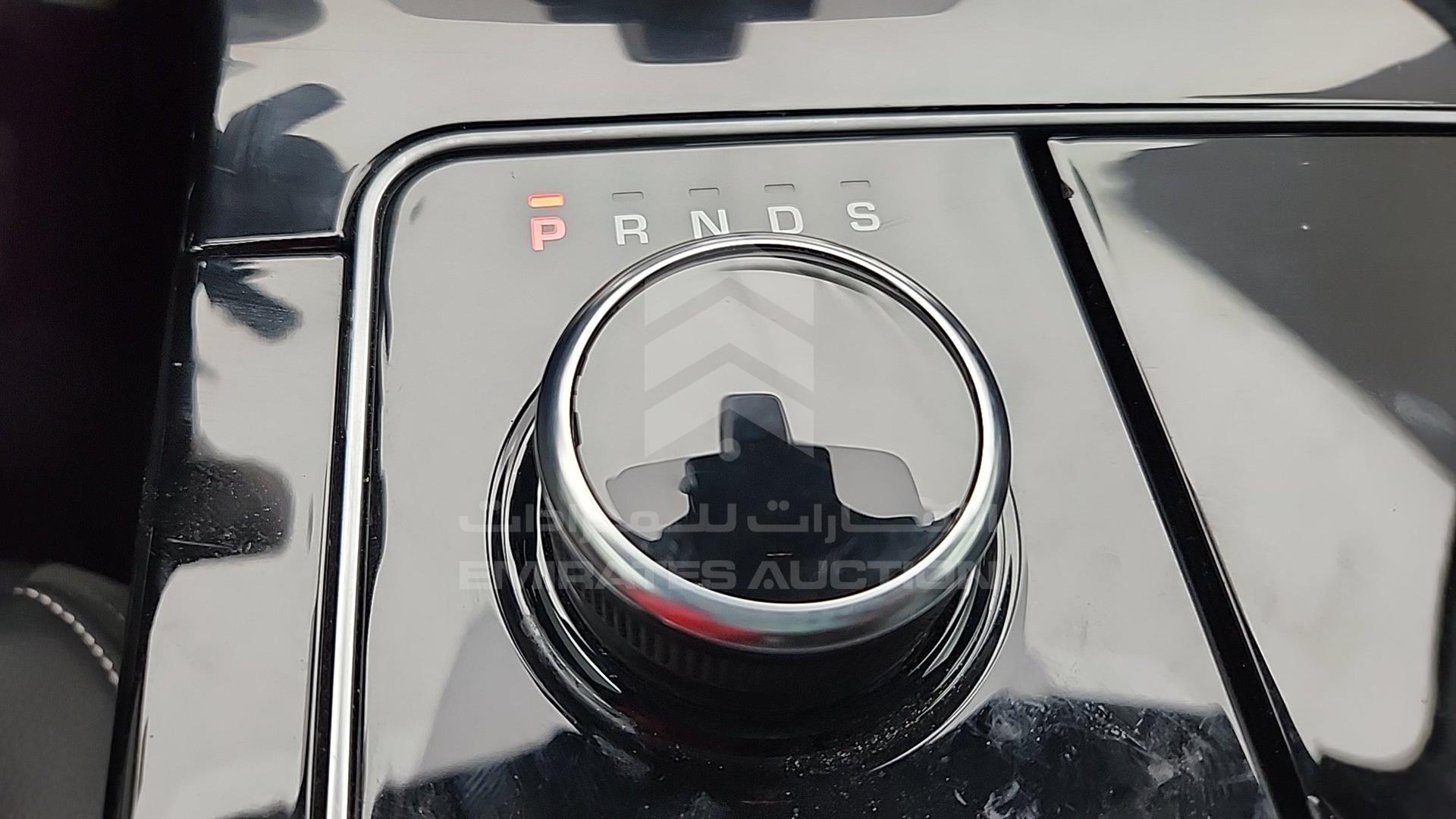 2019 RANGE ROVER VELAR VIN: SALYL2EX8KA234517