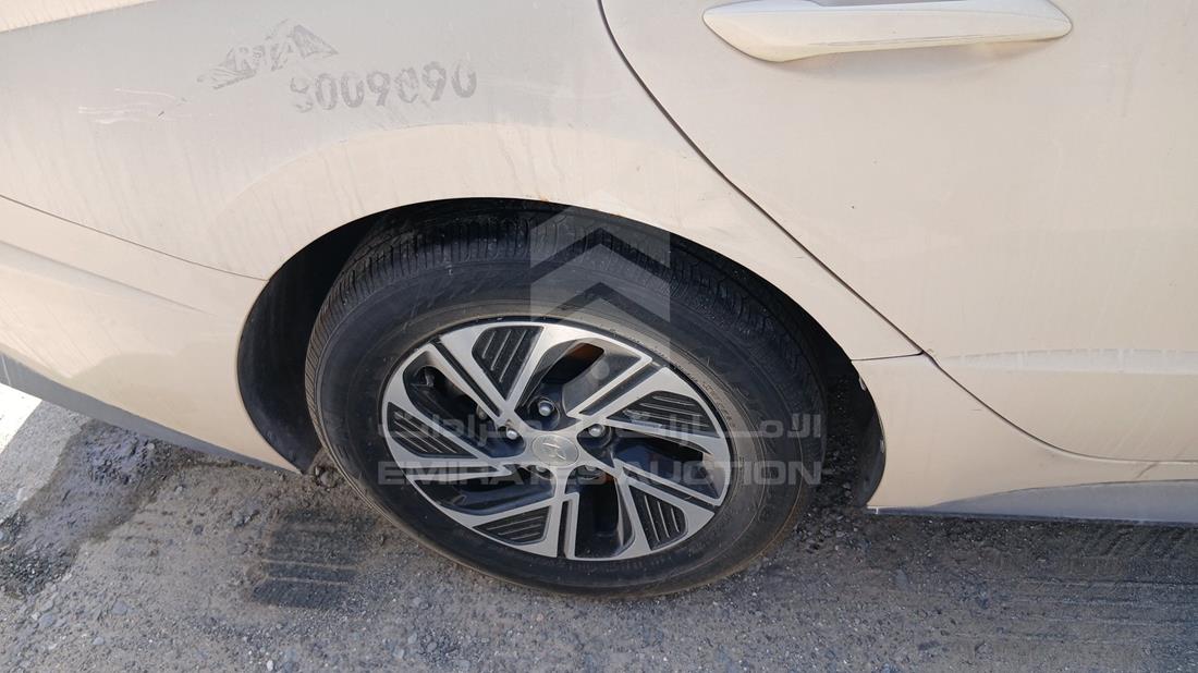 2021 Hyundai Sonata Hybrid — Rear Right Tyre — Photo 30