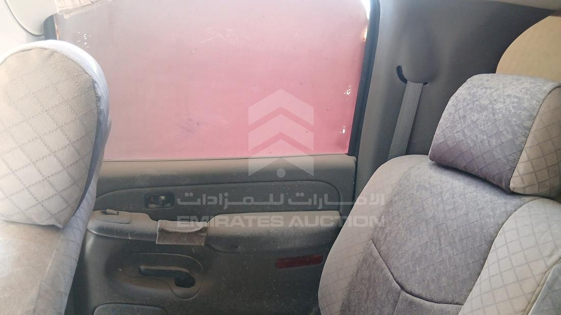 2005 GMC Yukon — Rear Right Door — Photo 21