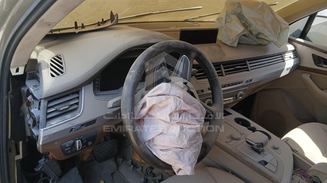 2016 Audi Q7 — Full Dashboard View — Photo 15